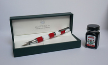 PIÓRO WIECZNE REGATTA POLAND BIAŁY/CZERWONY F MONTEVERDE EXPEN