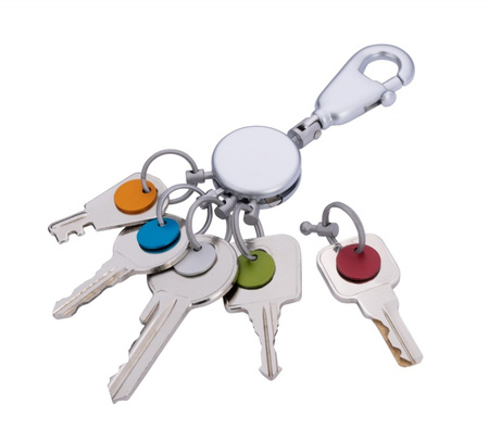 BRELOK Z KARABIŃCZYKIEM TROIKA PATENT/COLOUR, 5 KLUCZY, MATOWY