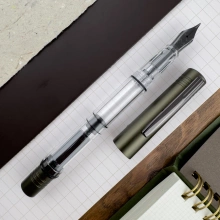 PIÓRO WIECZNE MP1 TRANSPARENT TŁOCZEK OLIVE GREEN F MONTEVERDE EXPEN