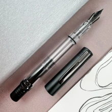 PIÓRO WIECZNE MP1 TRANSPARENT TŁOCZEK BLACK NOIR F MONTEVERDE
