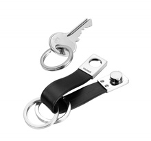 BRELOK TROIKA TWISTER, 3 KÓŁKA NA KLUCZE CZARNY