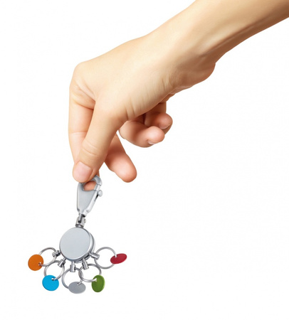 BRELOK Z KARABIŃCZYKIEM TROIKA PATENT/COLOUR, 5 KLUCZY, MATOWY